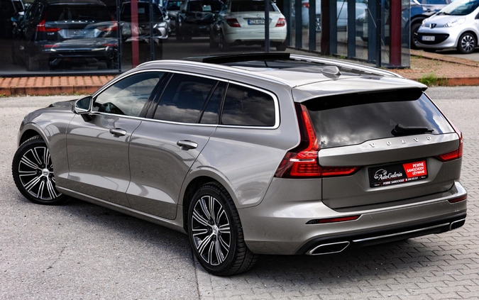 Volvo V60 cena 114900 przebieg: 104584, rok produkcji 2019 z Gryfice małe 781